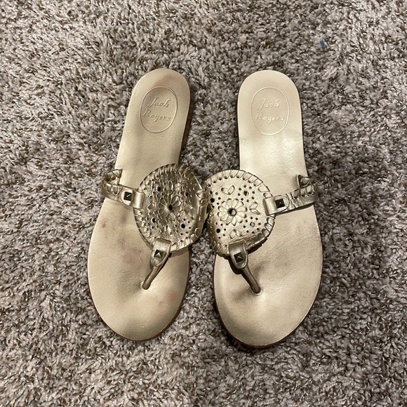 Jack Rogers Gold Sandals, size 8, lightly used - Picture 1 of 1